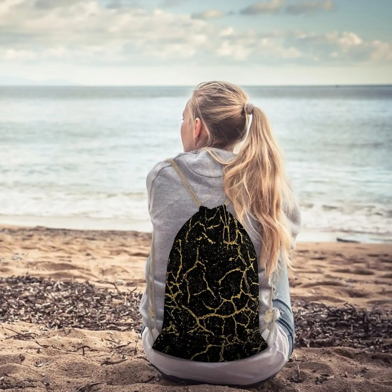 Black And Gold Marble Texture Design A Large Capacity Double Shoulder Sail Bag with A Drawstring Mouth Unisex 35x50cm